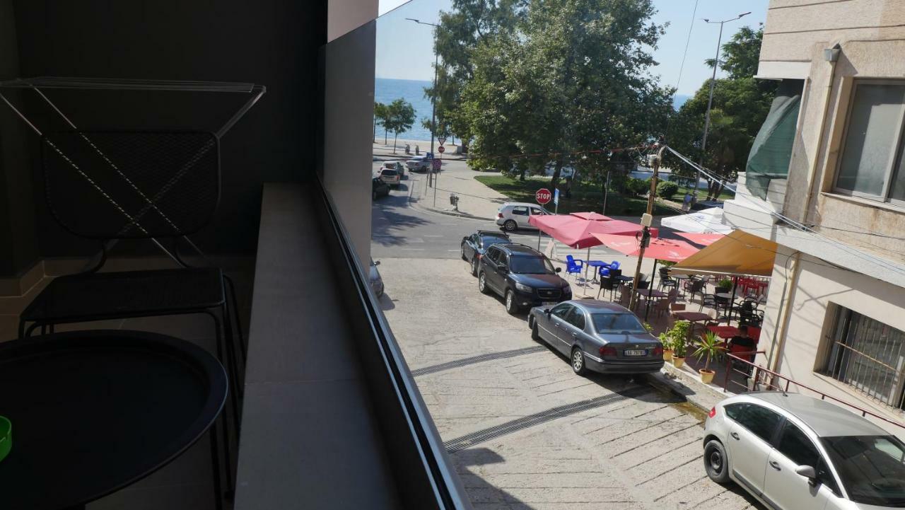 H&M Hotel Vlorë Exterior foto